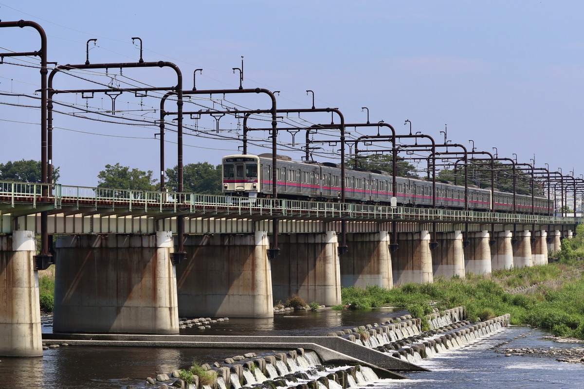 京王電鉄  7000系 7701F