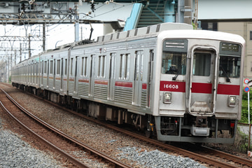 東武鉄道 10000系 不明付近