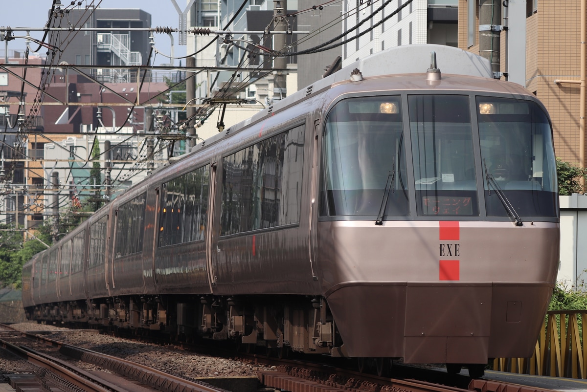 小田急電鉄  30000形 30057F