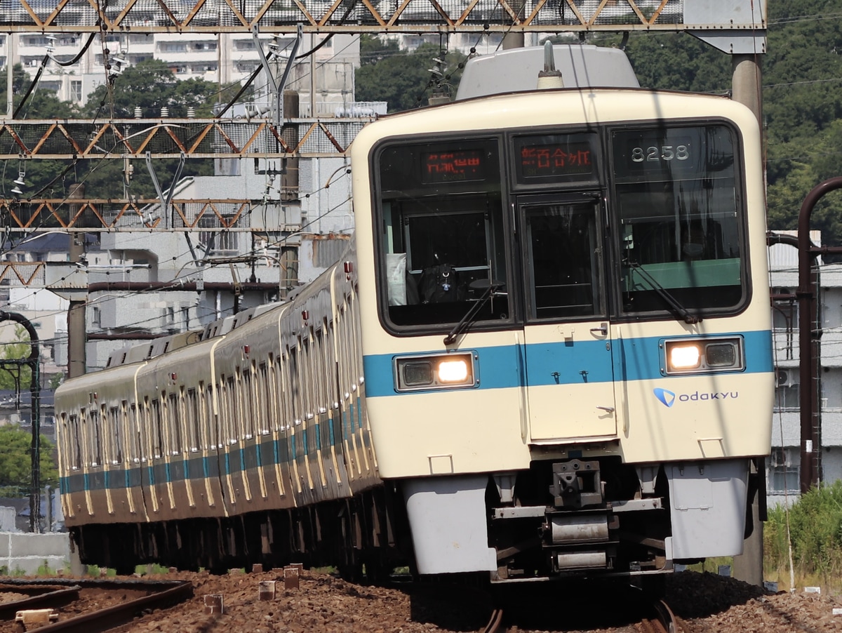 小田急電鉄  8000形 8258F