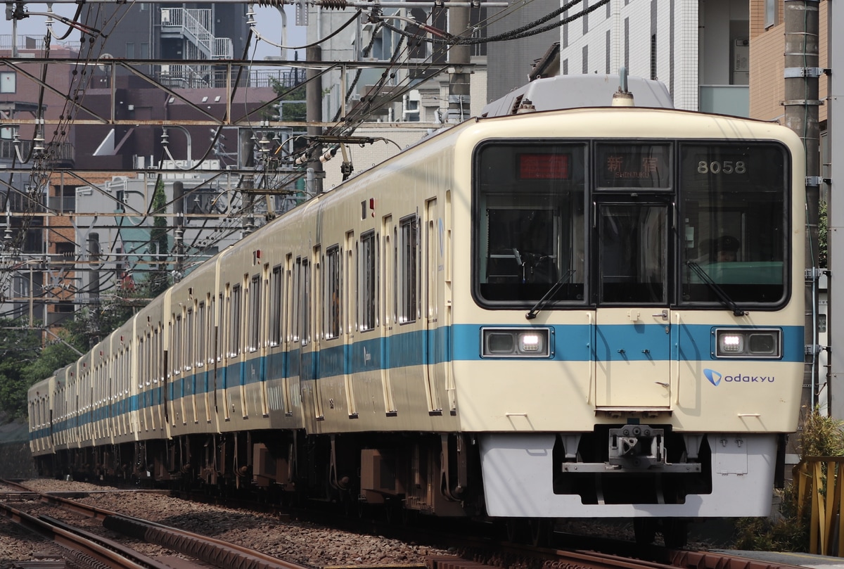 小田急電鉄  8000形 8058F