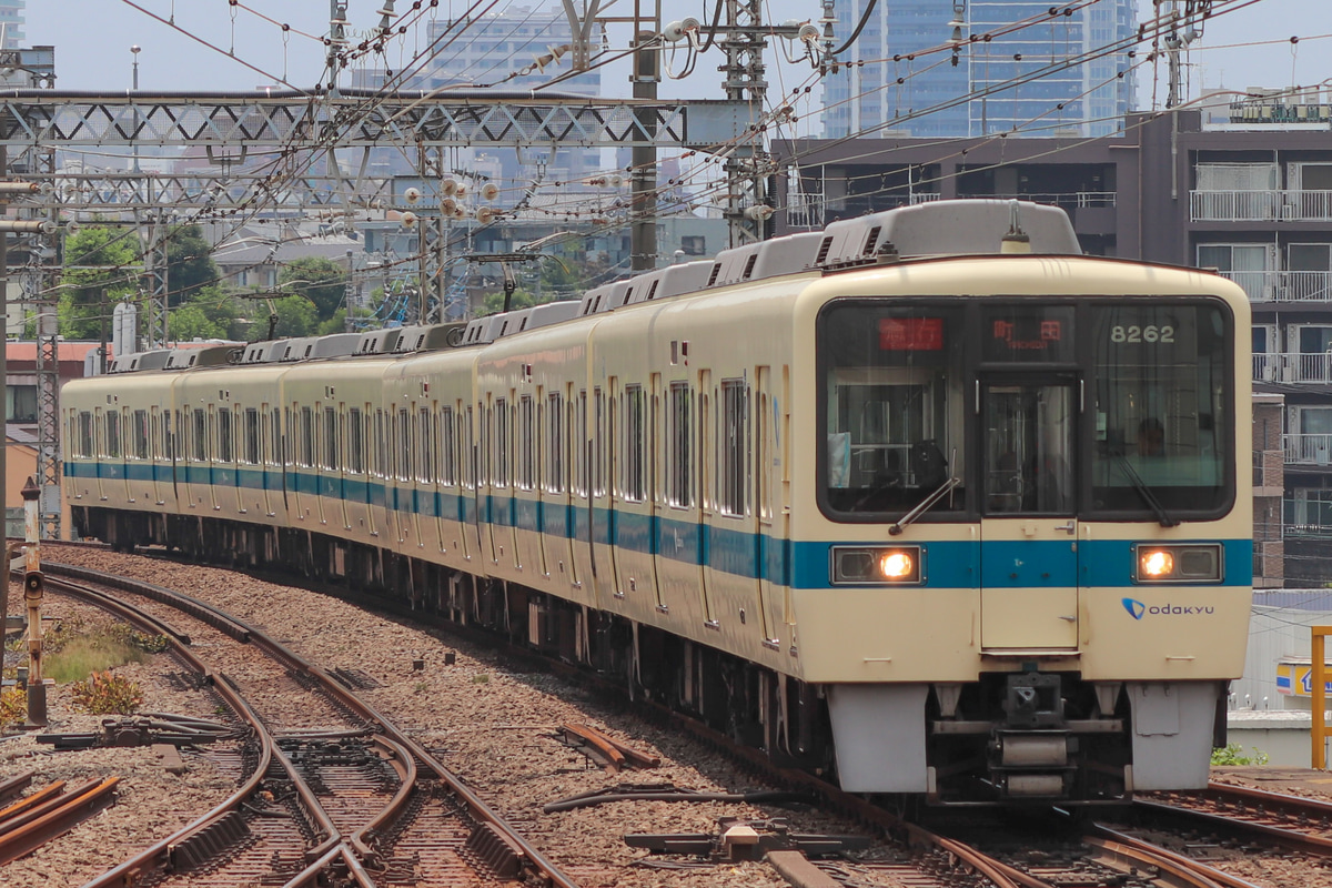 小田急電鉄  8000形 8262F