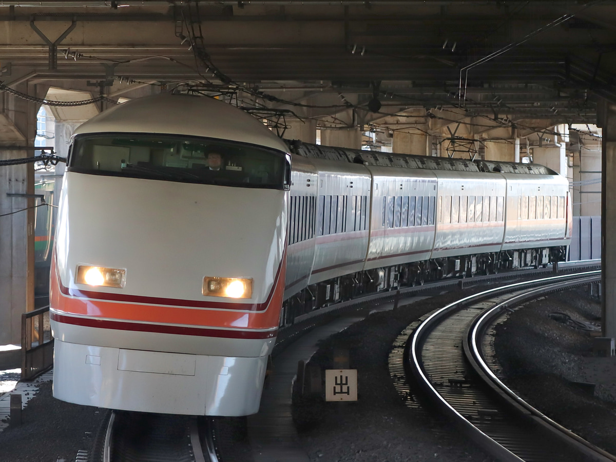 東武鉄道  100系 