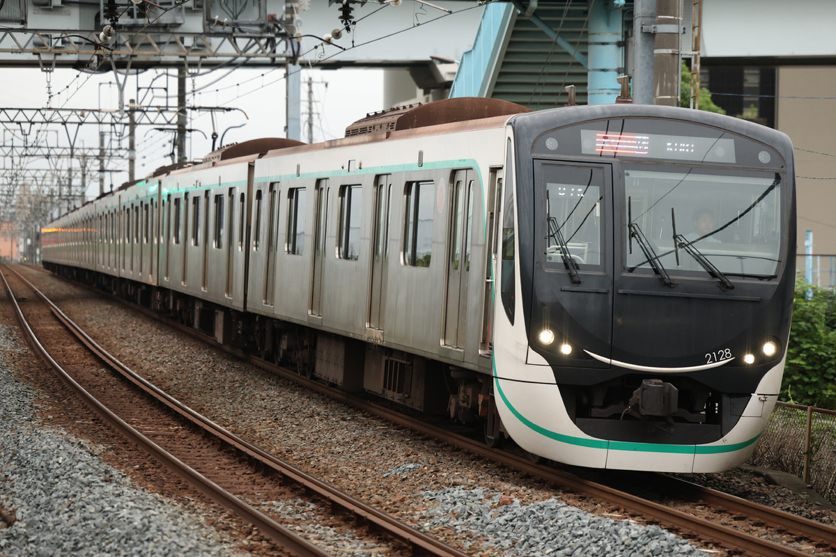 東急電鉄 長津田検車区 2020系 2128F
