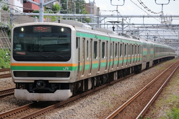 JR東日本E231系ヤマU517編成を新子安駅で撮影した画像