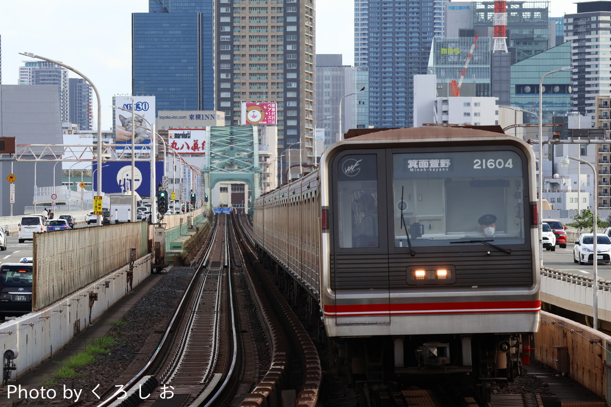 大阪市高速電気軌道 中百舌鳥検車場 21系 21604F