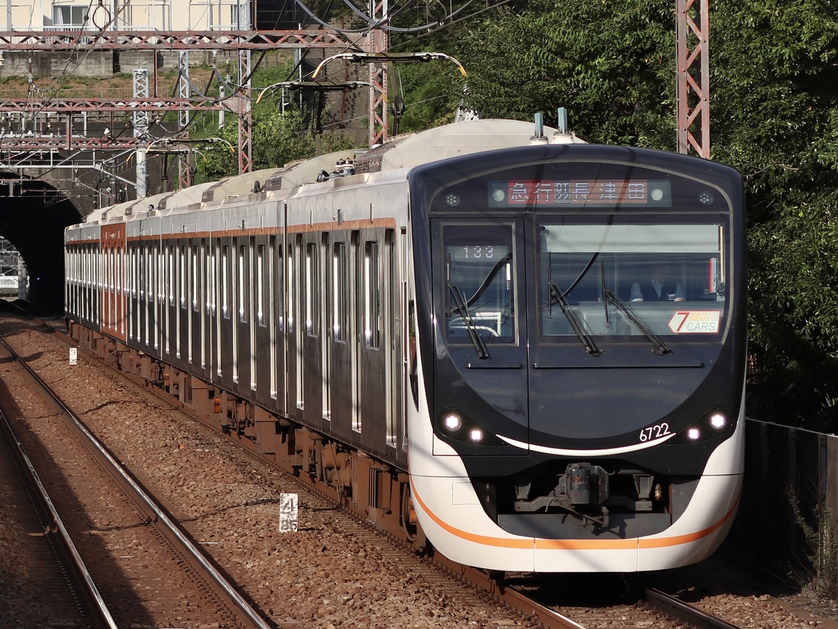 東急電鉄  6020系 6122F
