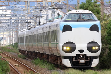 JR西日本287系HC605編成を宮前駅で撮影した画像