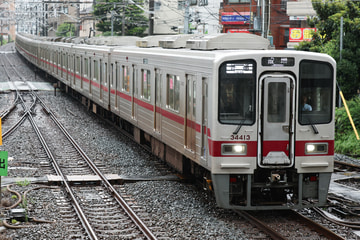 東武鉄道30000系31413Fを不明で撮影した画像