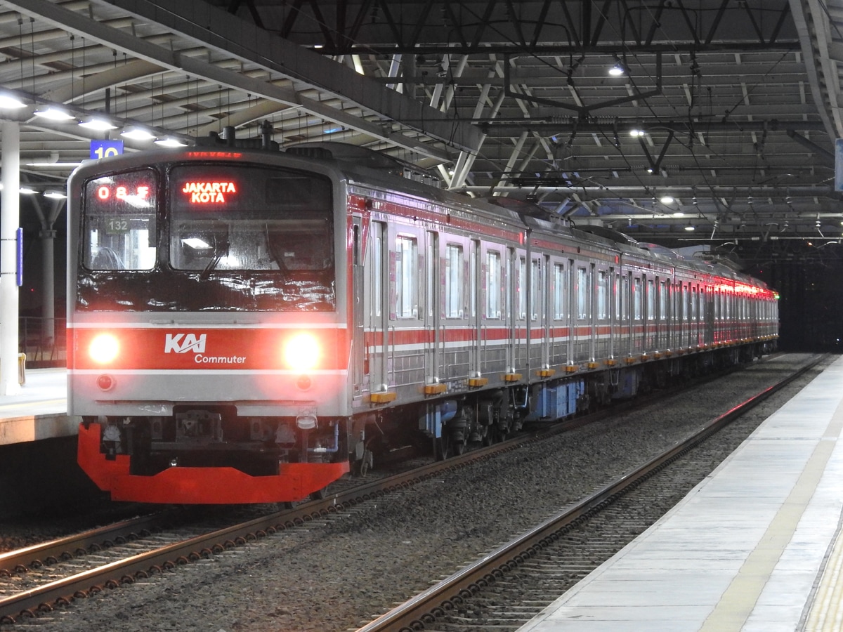 KAI Commuter DEPOK車両センター 205系 DP132編成