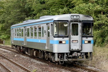 JR四国 1000形 吾桑駅付近