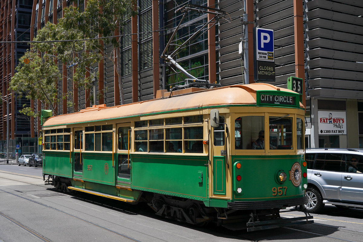 Yarra Trams  W8 class 957