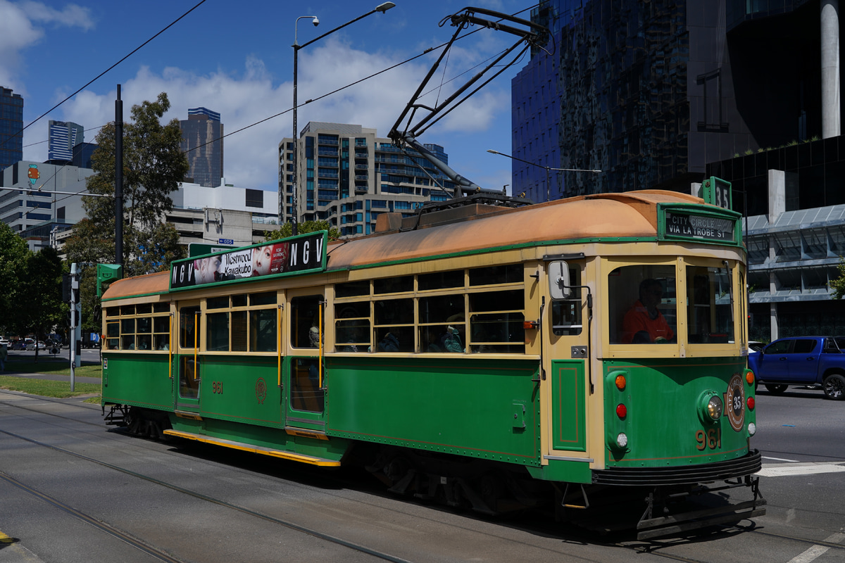 Yarra Trams  W8 class 961