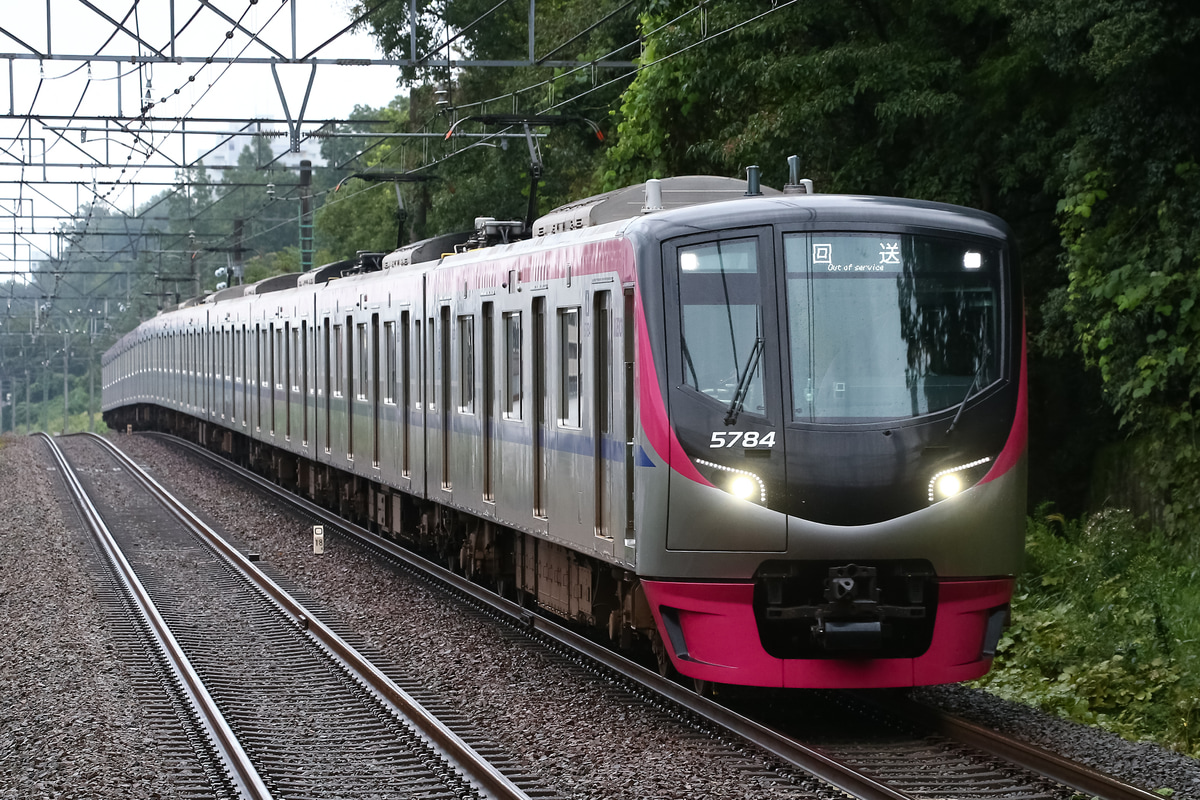 京王電鉄 若葉台検車区 5000系 5734f