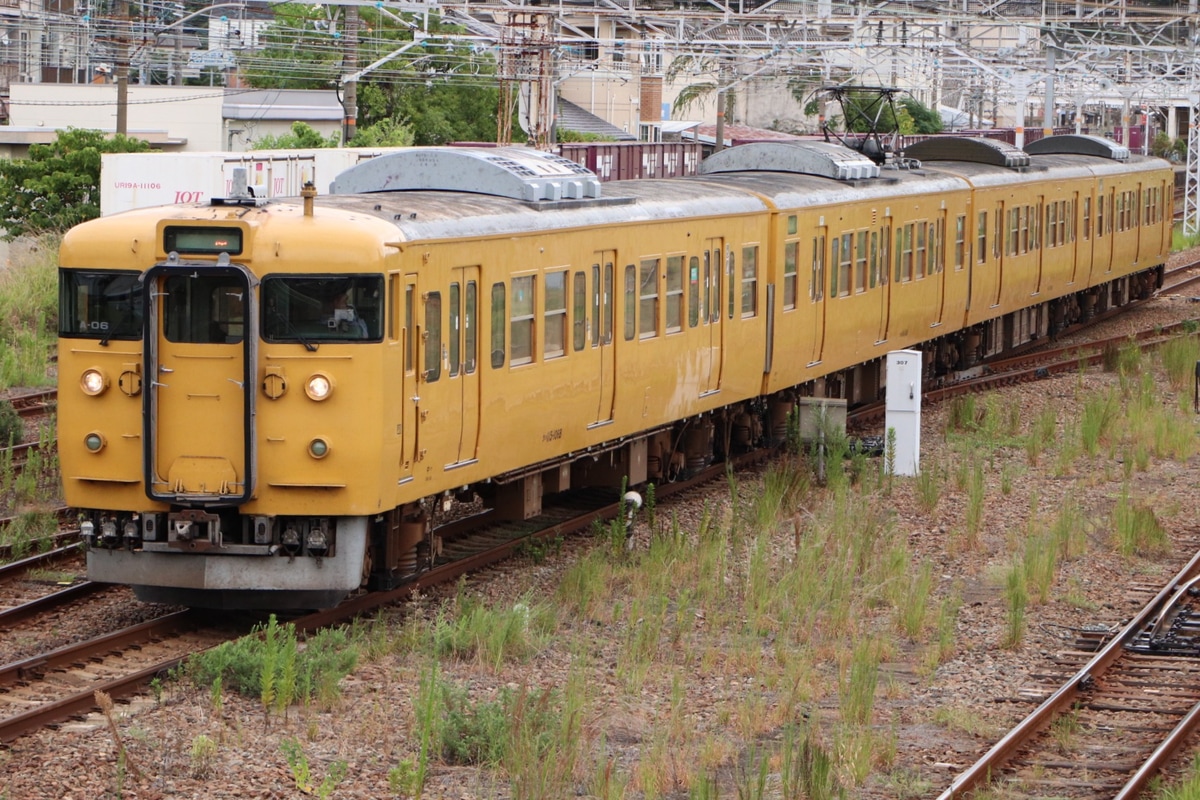 JR西日本  115系 A-06編成