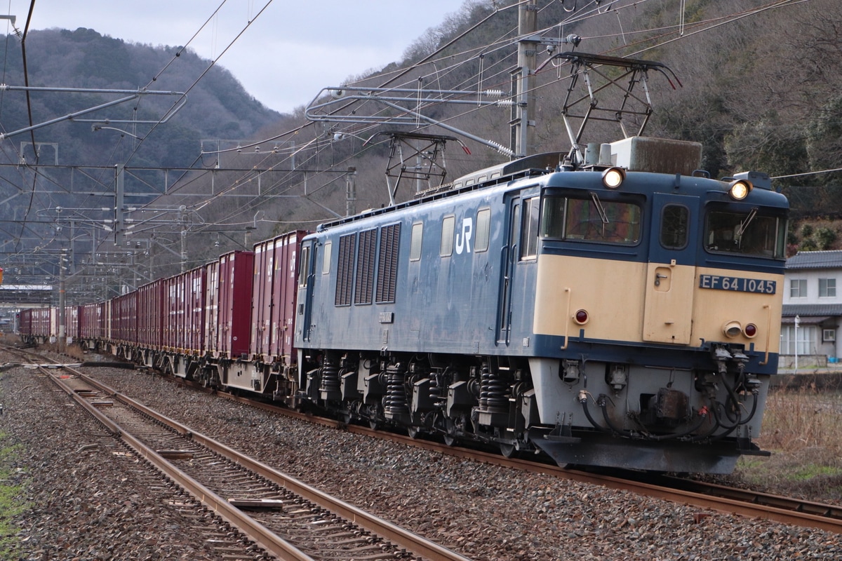 JR貨物  EF64 1045