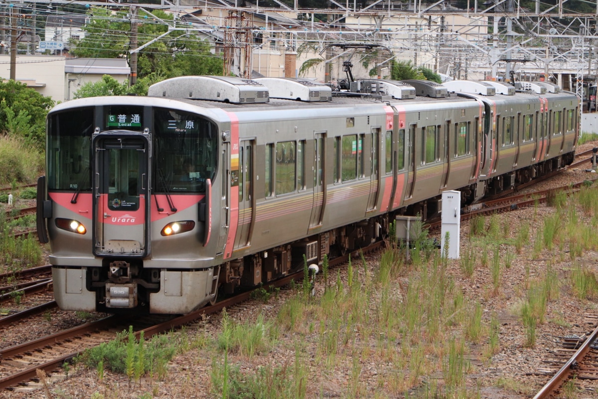 JR西日本  227系 R10編成