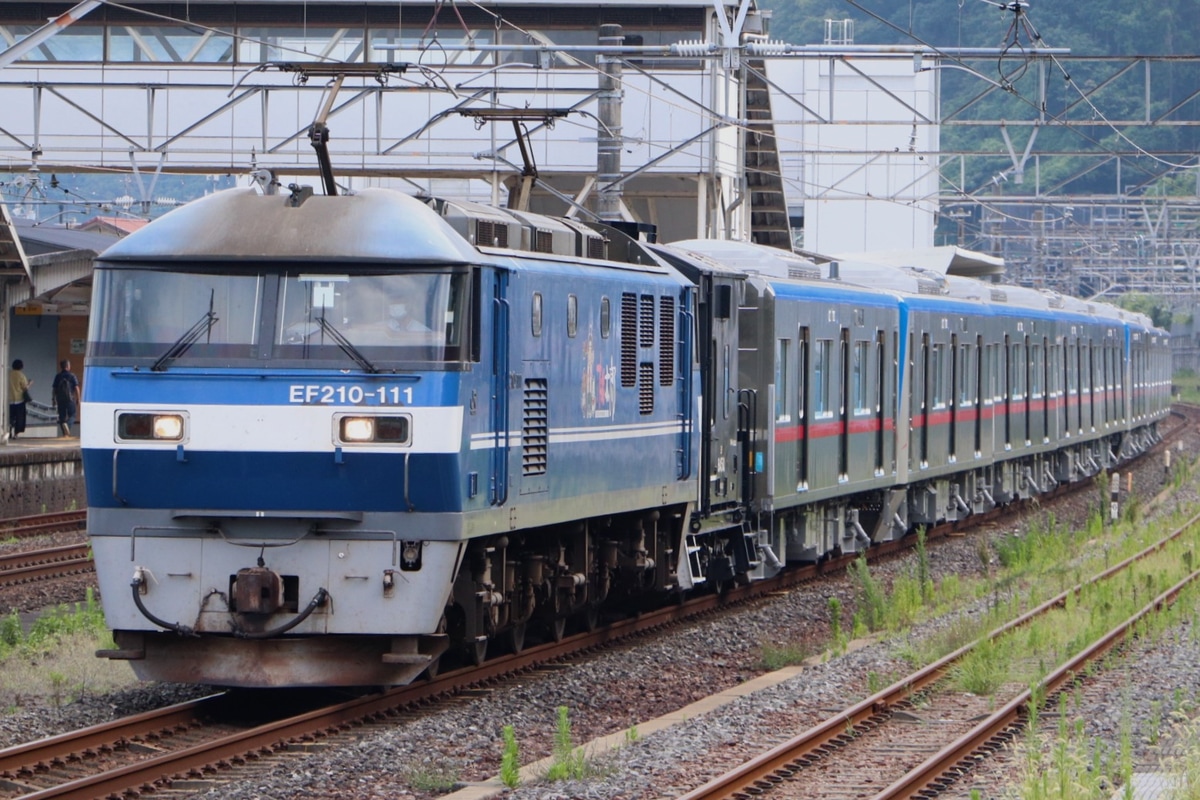 JR貨物  EF210 111