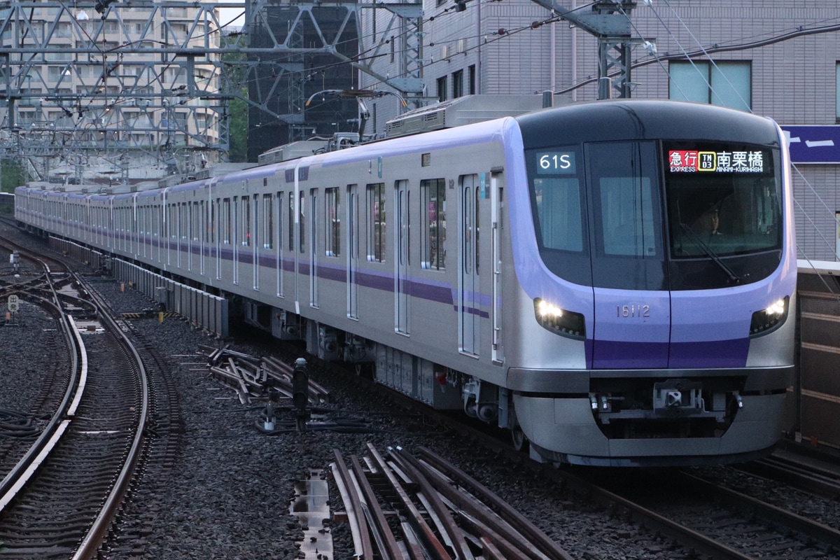 東京メトロ  18000系 18112F