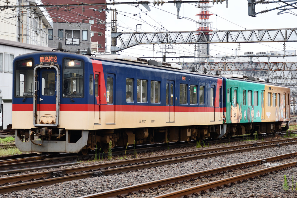 鹿臨8000形8007の写真