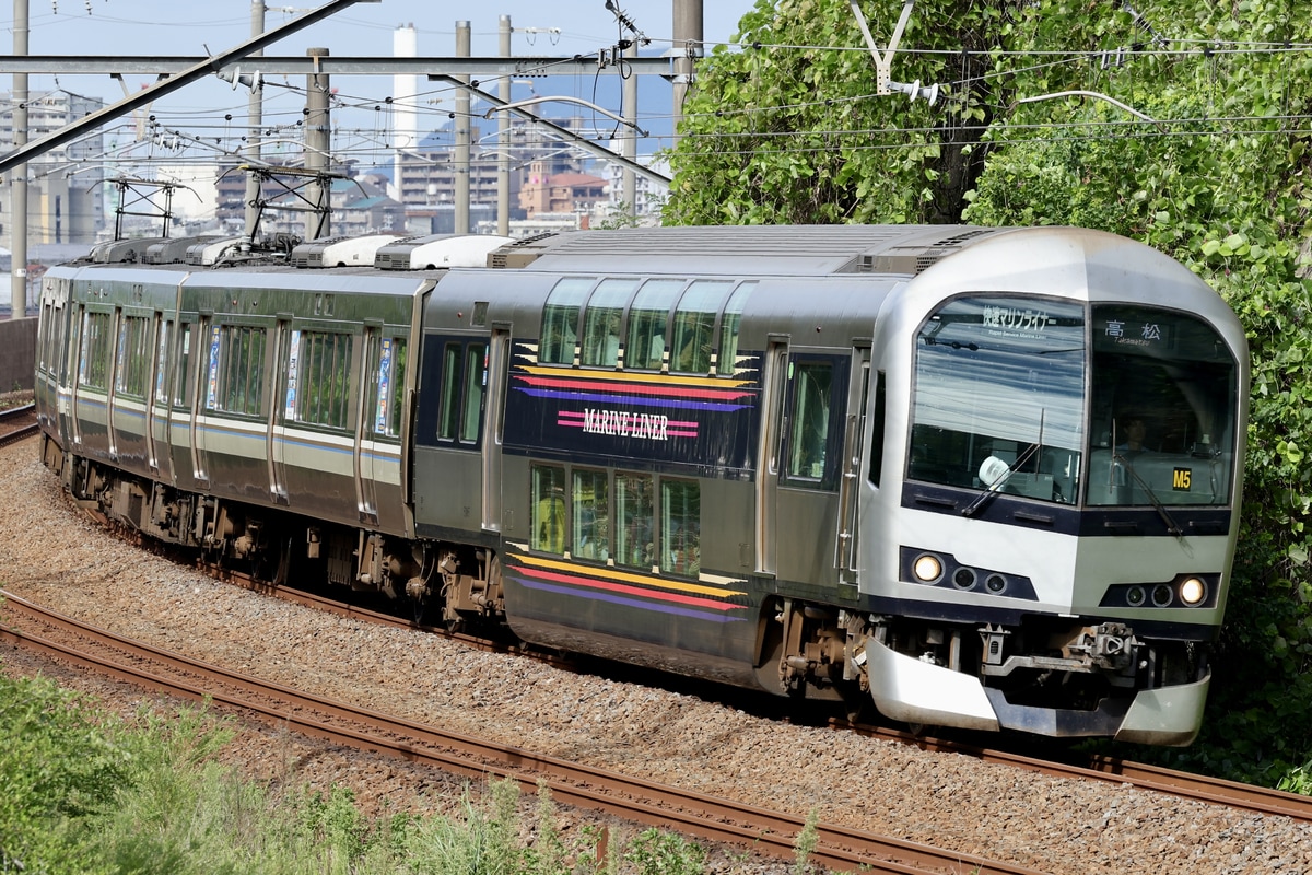JR四国 高松運転所 5000系   M5編成