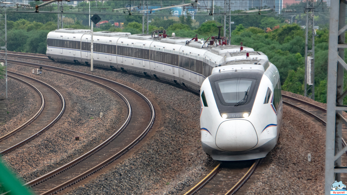 中国鉄路総公司  CRH6A 