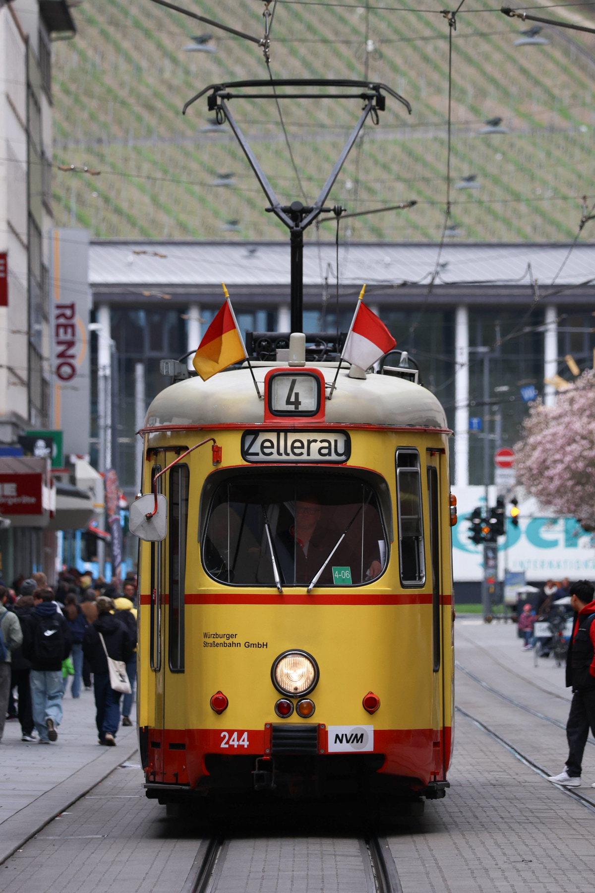 Verkehrsverbund Mainfranken  GTW-D8 244