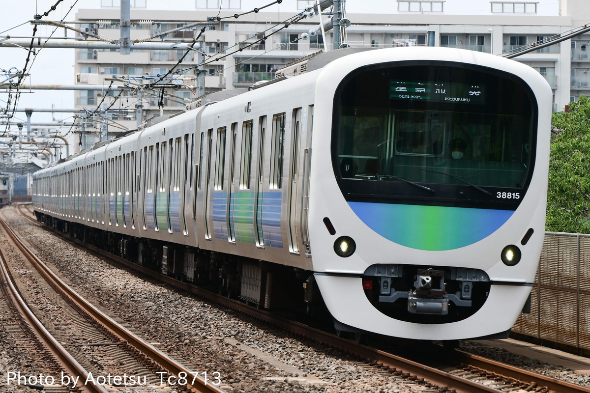 西武鉄道  30000系 38105F