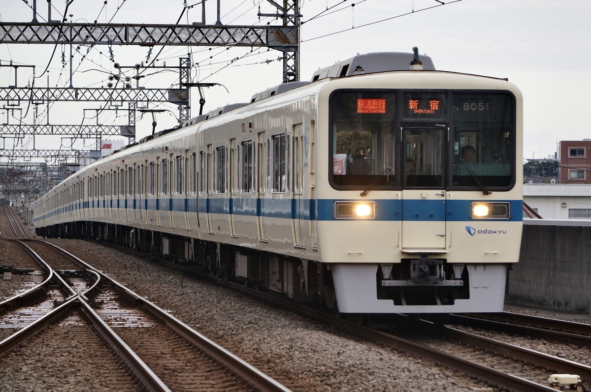 小田急電鉄  8000系 8051f