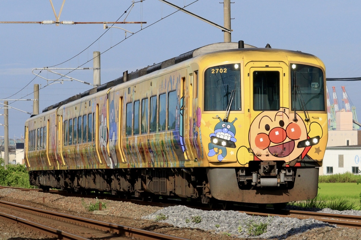 JR四国 高知運転所 2700系 2702