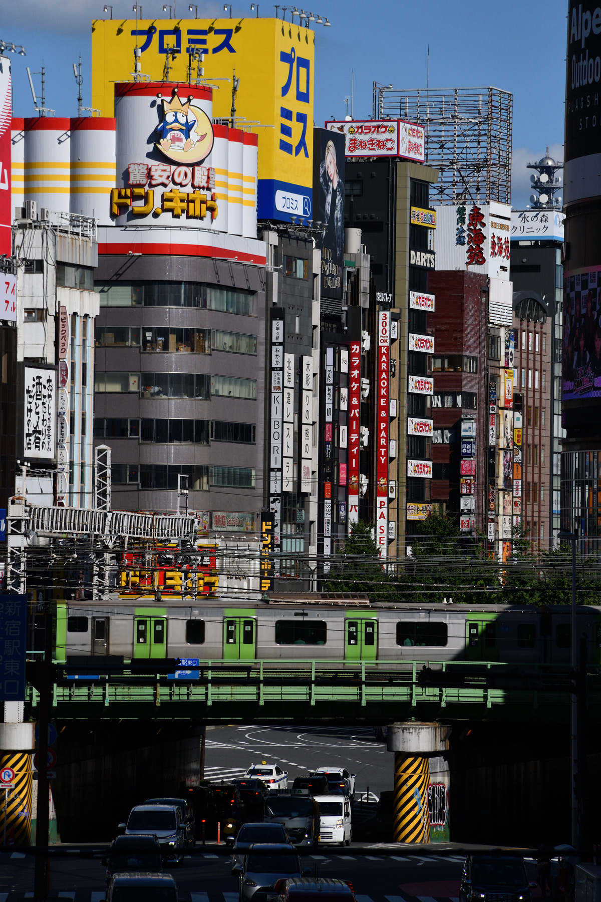 JR東日本 東京総合車両ベース E235系 トウ06編成