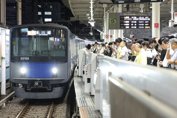 byふ