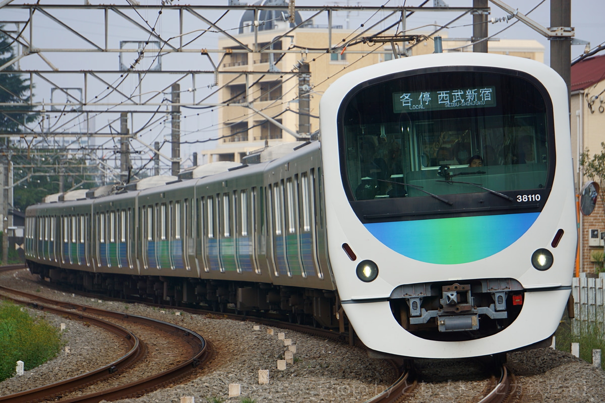 西武鉄道  30000系 38110F