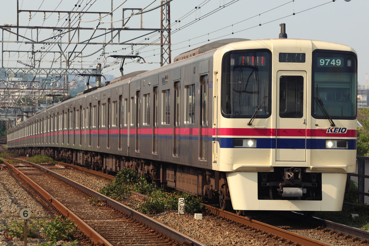 京王電鉄  9000系 9749F