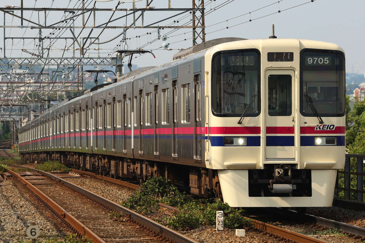 京王電鉄  9000系 9705F