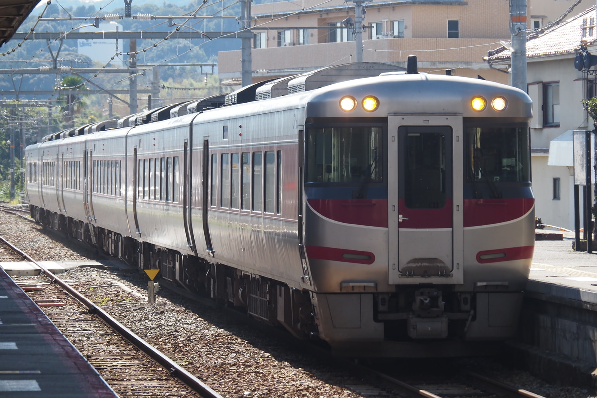 JR西日本  キハ189系 H1編成