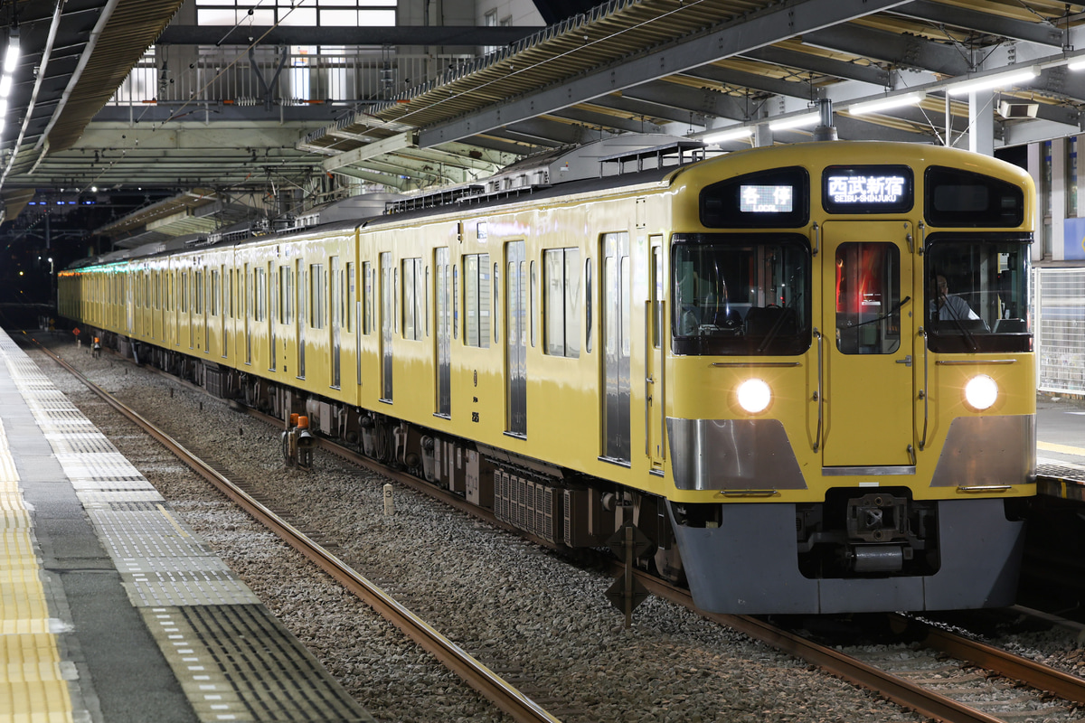西武鉄道  2000系 2525F