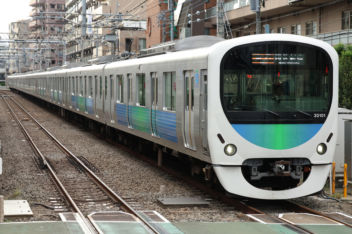 西武鉄道  30000系 30101F