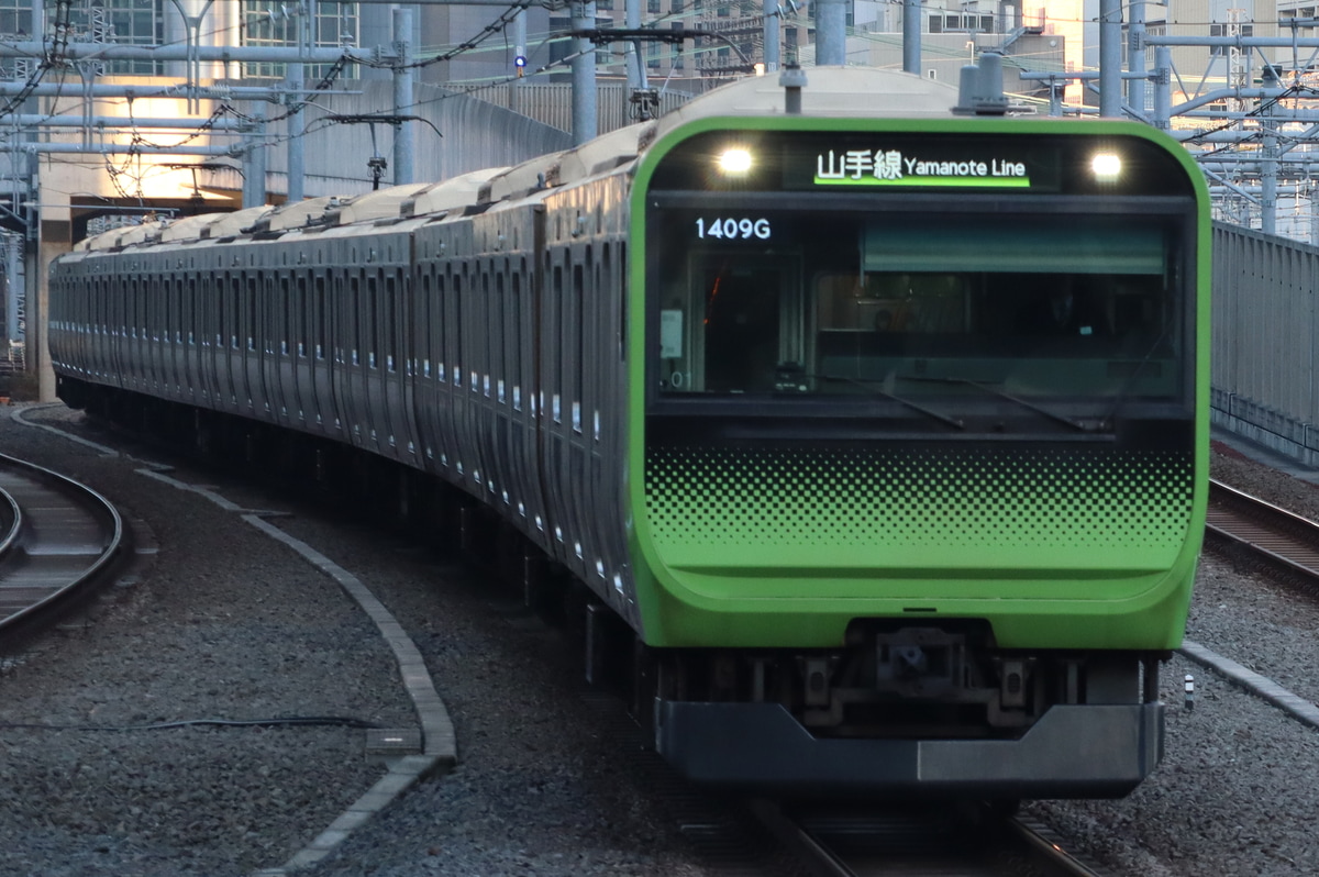 JR東日本  E235系 トウ01編成