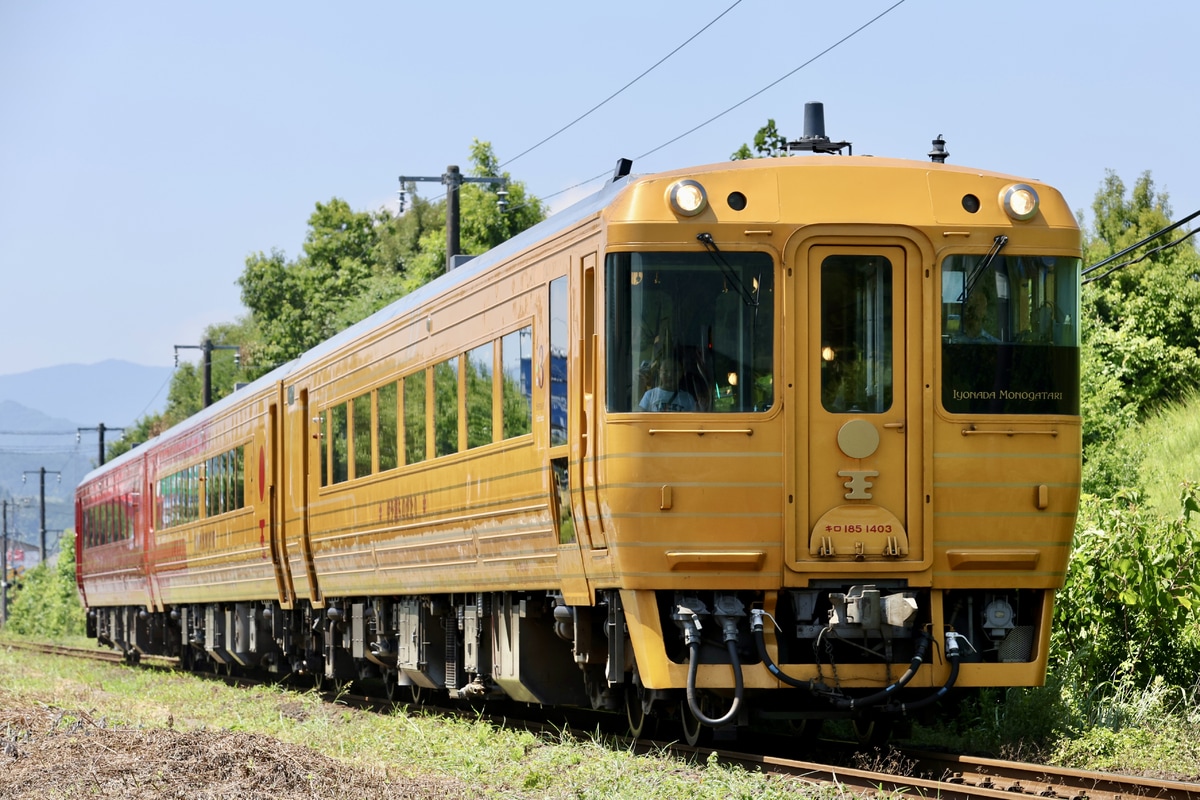 JR四国 松山運転所 キロ185系 1403