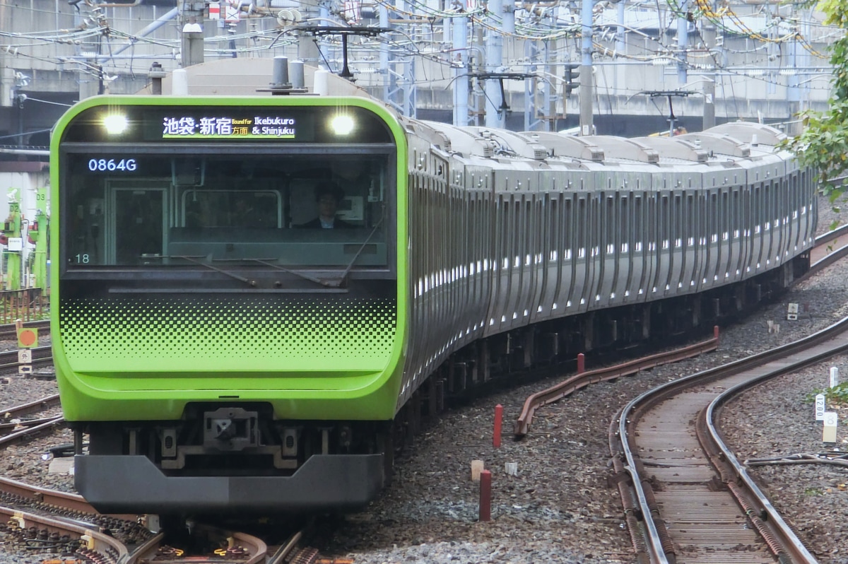 JR東日本 東京総合車両センター本区 E235系 トウ18編成