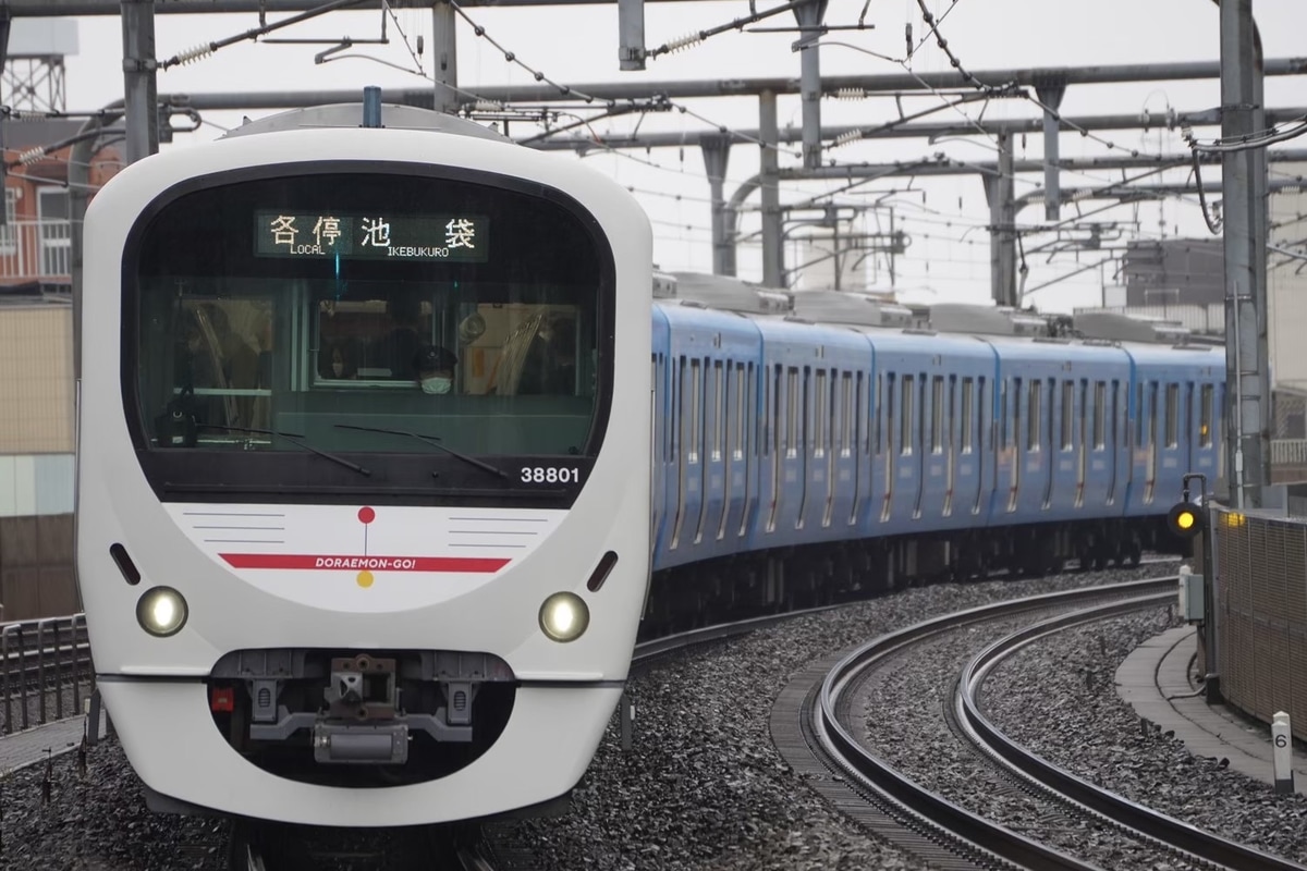 西武鉄道 池袋線車両所小手指車両基地 30000系 38101F