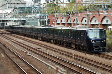 相模鉄道 12000系 不明付近
