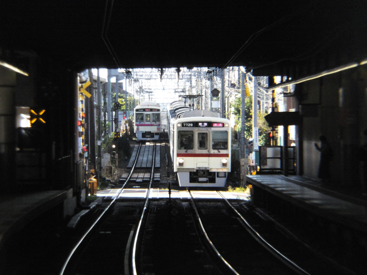 京王電鉄  7000系 7778f